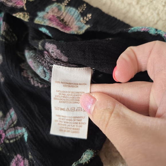 Free People Just the Two of Us Boho Crochet Lace Black and Pink Floral Tunic S - Picture 13 of 14